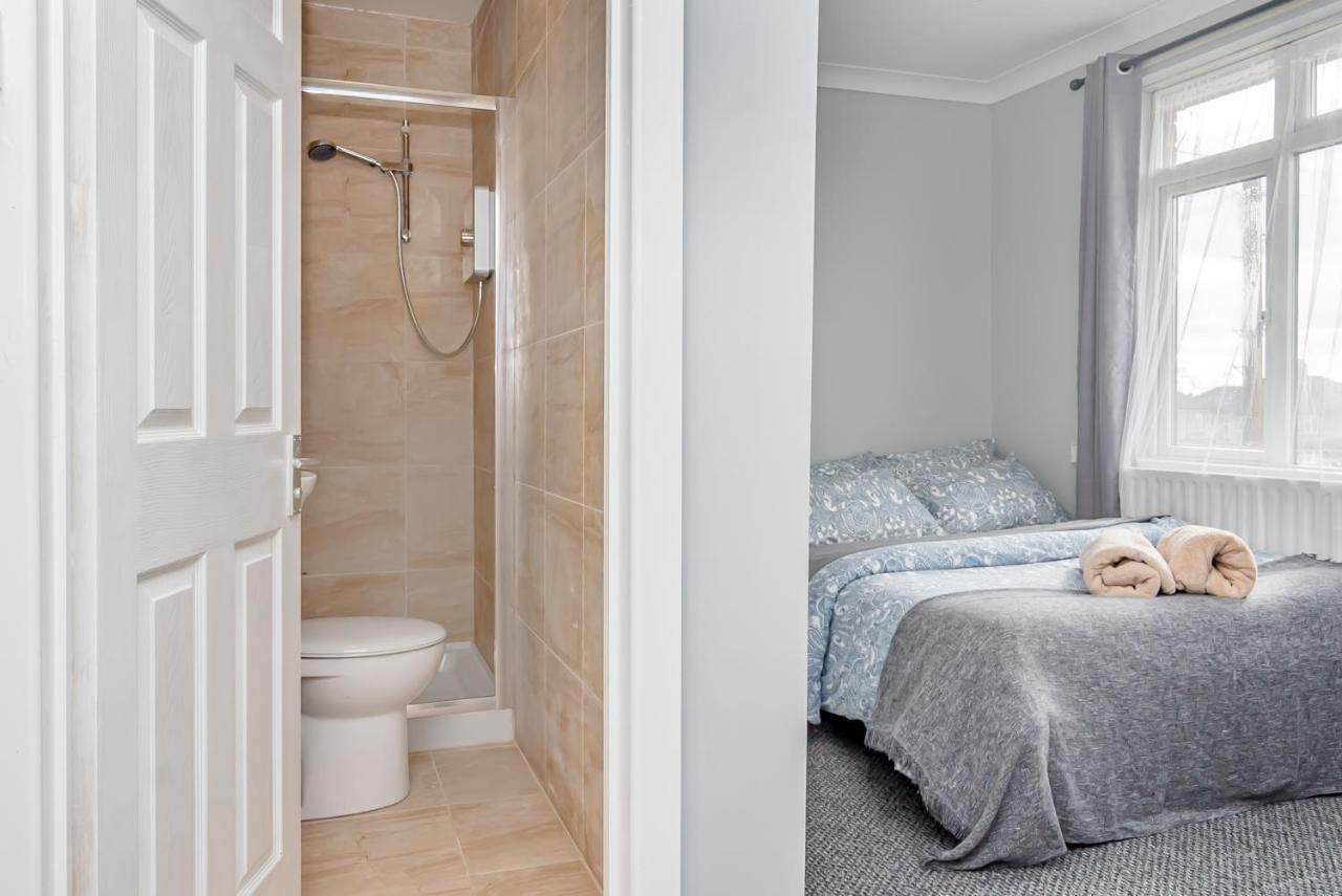 Shirley House 2, Self Catering Guest House, Self Check In, Smart Locks, 10 Min Walk To Southampton General, Aspire And Princess Anne Hospitals, Access To Fully Equipped Kitchen, Excellent Transport Links, Ideal For Longer Stays And Hospital Shifts Kültér fotó